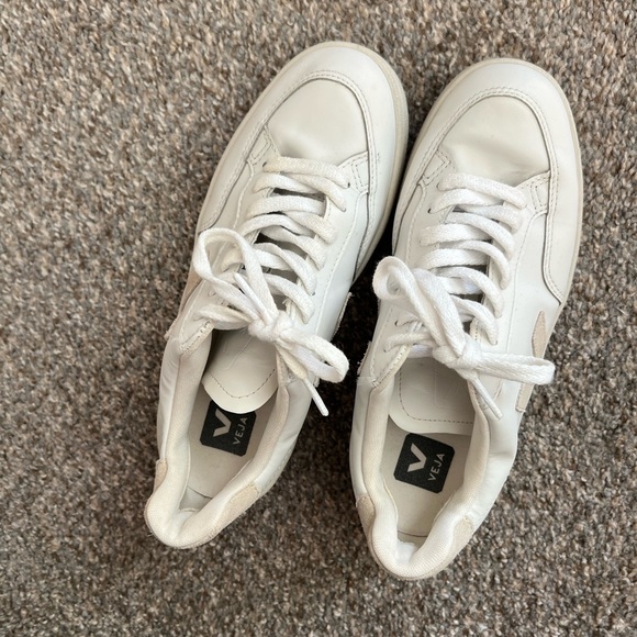 Veja Cream and Tan Casual Sneakers 7 - Picture 6 of 8